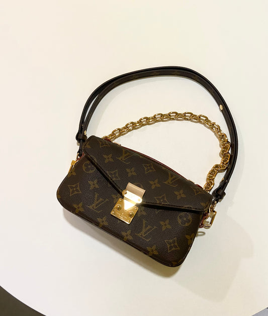 LV pochette metis M44875