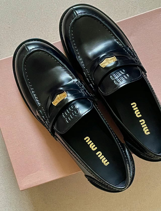 Miumiu 擦色皮革便士樂鞋福 Penny Loafer