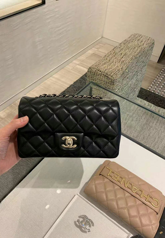 Chanel classic flap 20cm